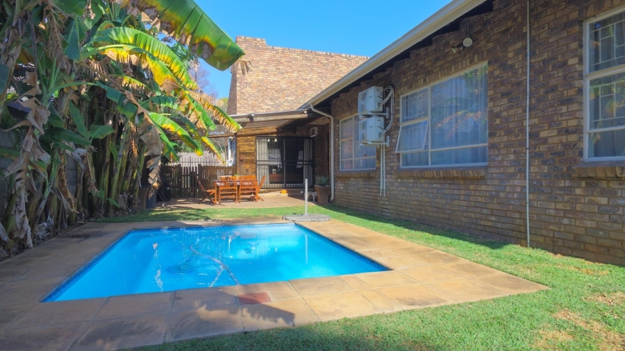 3 Bedroom Property for Sale in Bodorp North West